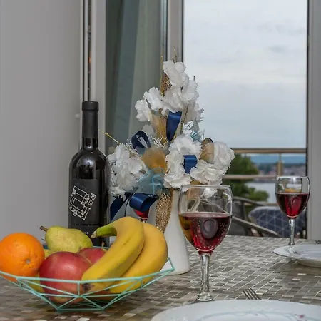 2bedroom Marina With A View Appartamento Traù