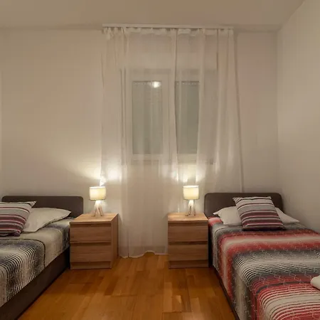 Апартаменты 2bedroom Marina With A View Трогир