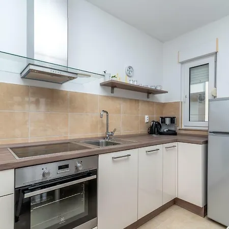 2bedroom Marina With A View * Traù